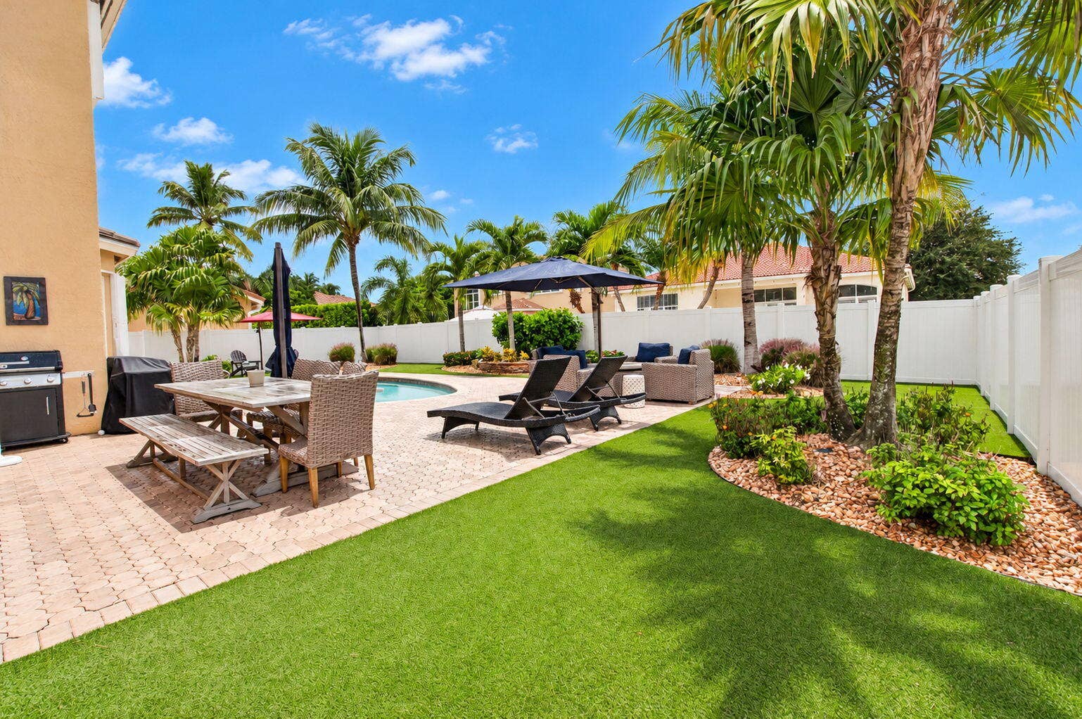 6611 Jessica Court, Lake Worth, FL 33467 Yard 4
