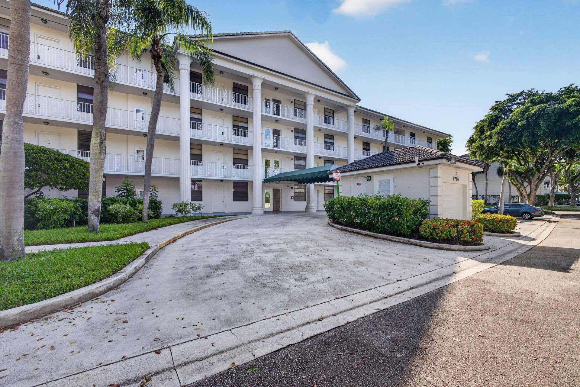 3710 WHITEHALL Drive, #401, West Palm Beach, FL 33401 Front of Building