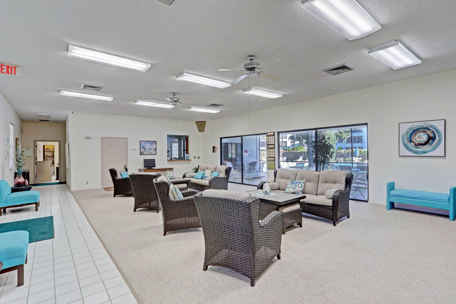 3710 WHITEHALL Drive, #401, West Palm Beach, FL 33401 Community room