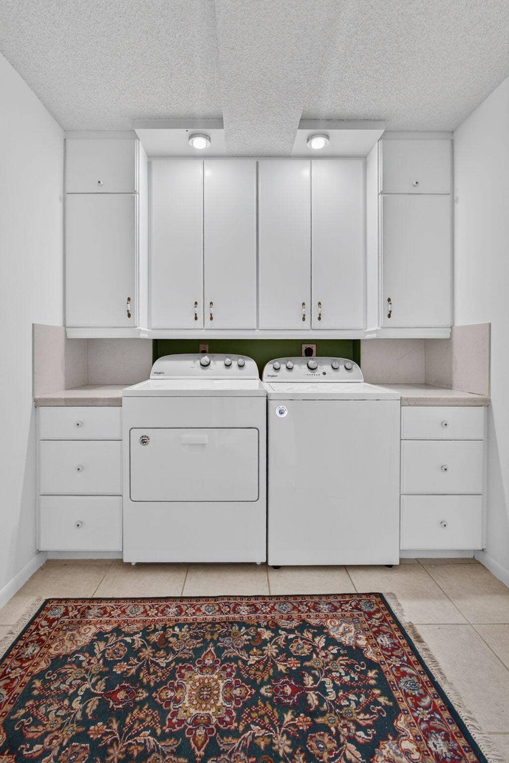 3710 WHITEHALL Drive, #401, West Palm Beach, FL 33401 Laundry Room