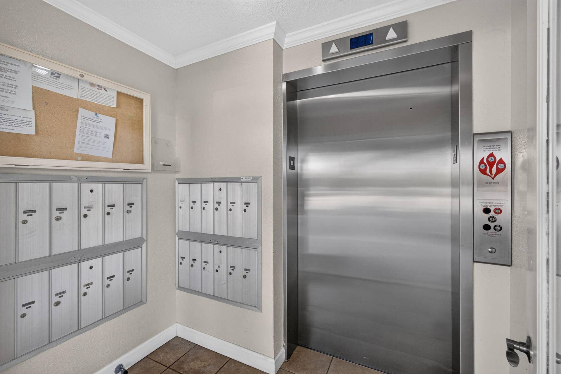 3710 WHITEHALL Drive, #401, West Palm Beach, FL 33401 Elevator/Mail