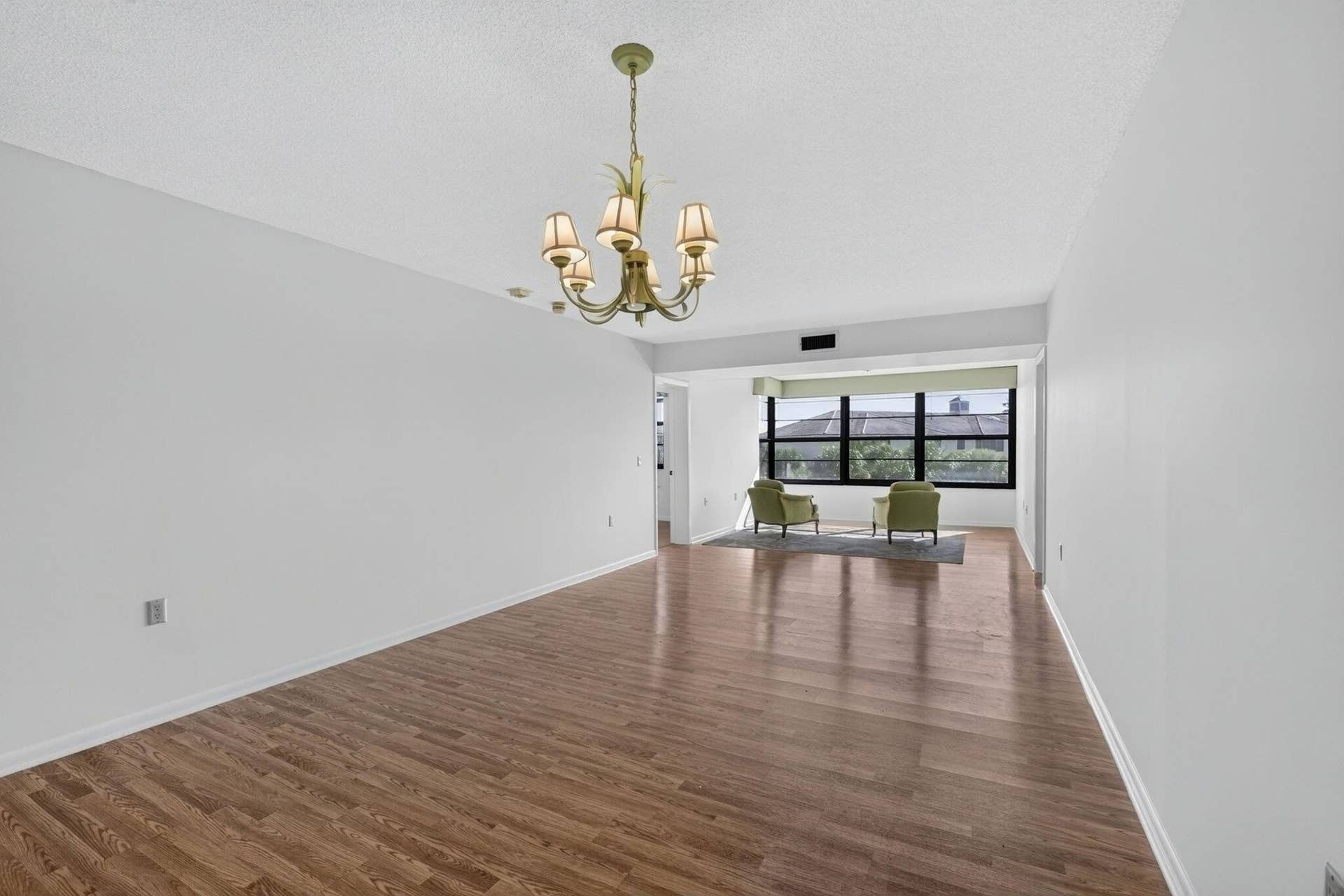 3710 WHITEHALL Drive, #401, West Palm Beach, FL 33401 7-web-or-mls-5D1A6734