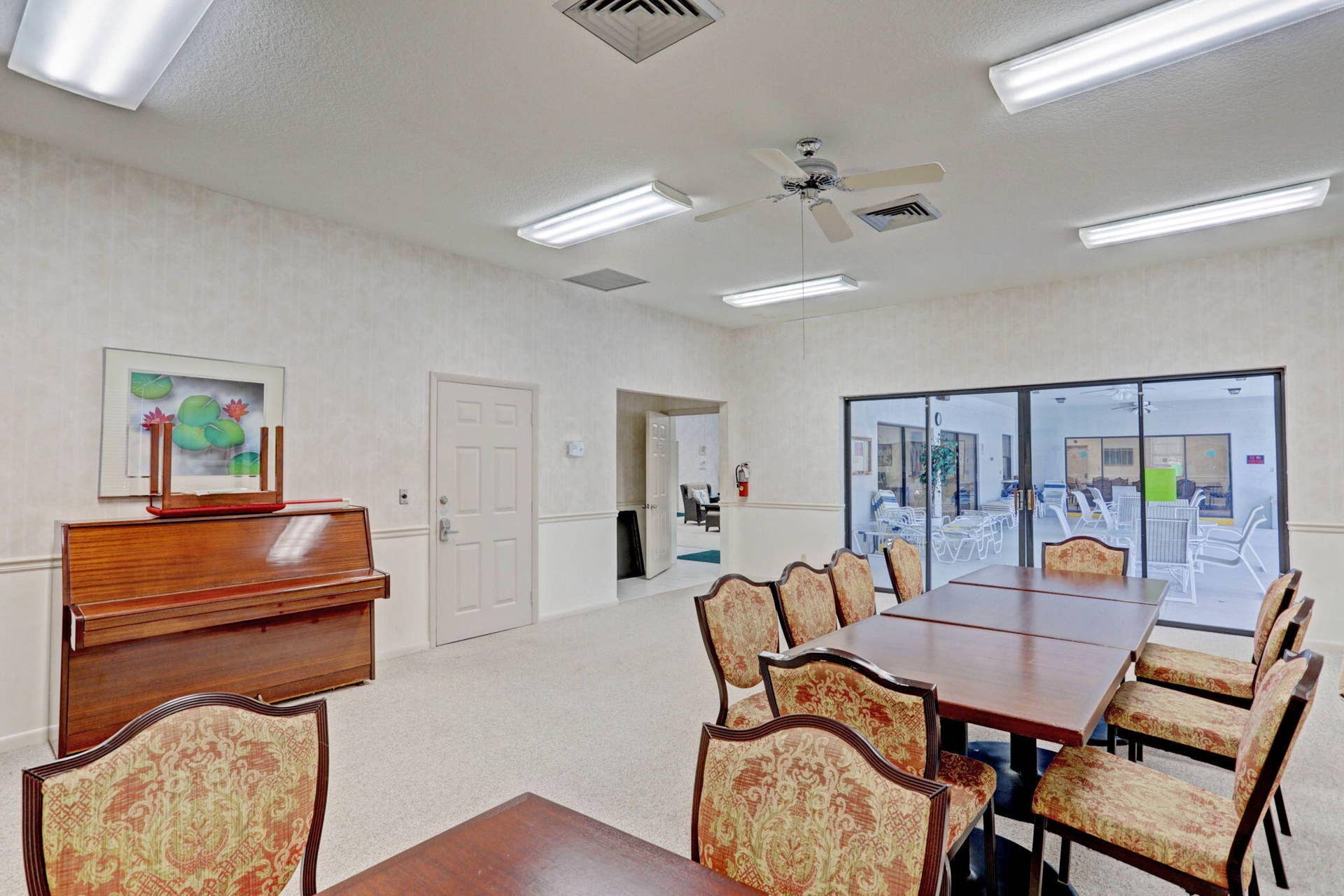 3710 WHITEHALL Drive, #401, West Palm Beach, FL 33401 47-web-or-mls-IMG_0421_2_3_4_5