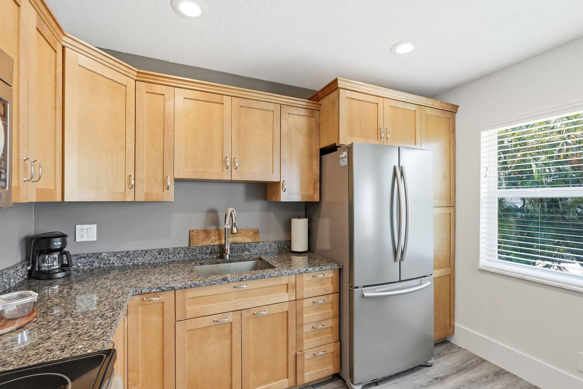 20 COLONIAL CLUB Drive, #202, Boynton Beach, FL 33435 21-web-or-mls-20_Colonial_Club_Dr_Unit_2