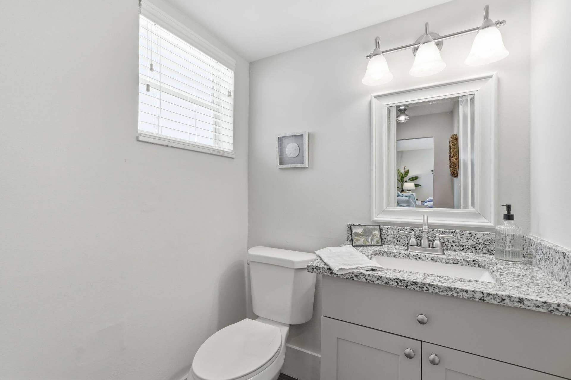 20 COLONIAL CLUB Drive, #202, Boynton Beach, FL 33435 19-web-or-mls-20_Colonial_Club_Dr_Unit_2