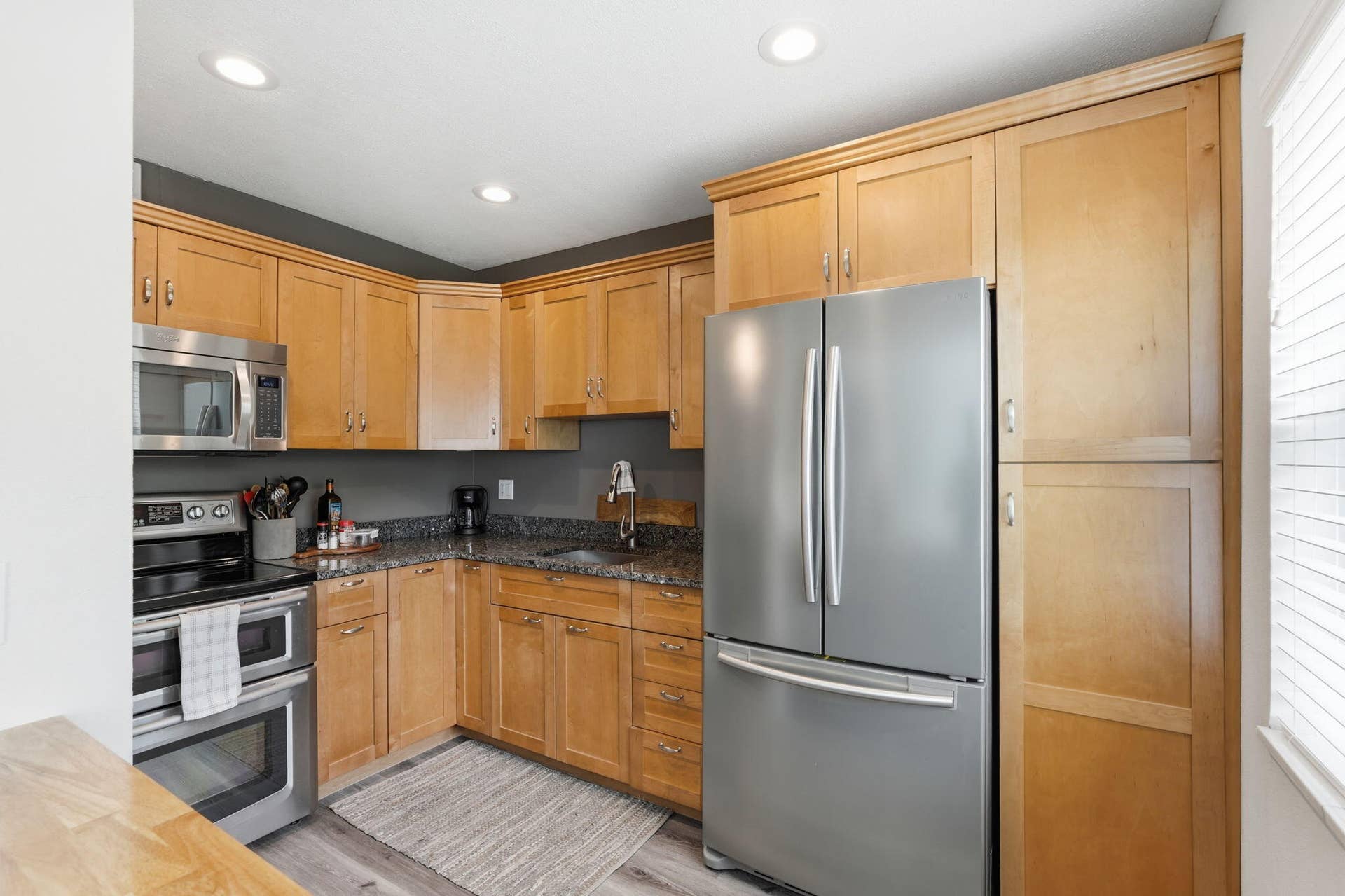 20 COLONIAL CLUB Drive, #202, Boynton Beach, FL 33435 24-web-or-mls-20_Colonial_Club_Dr_Unit_2