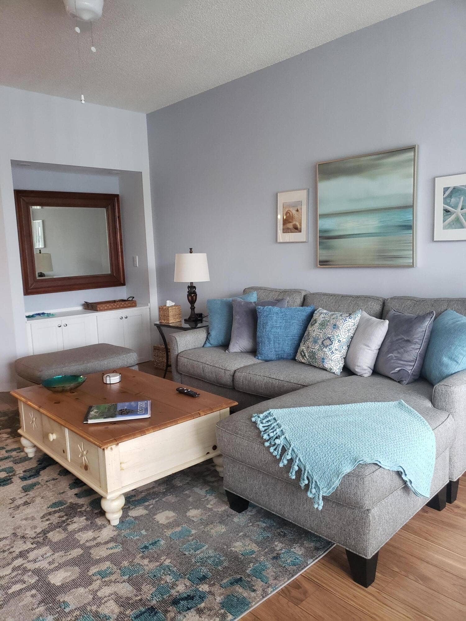 6021 LIVING ROOM NICE PIC