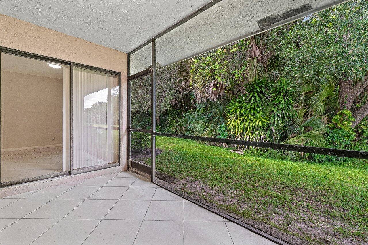 024-462HardwoodPlace-BocaRaton-FL-33431-