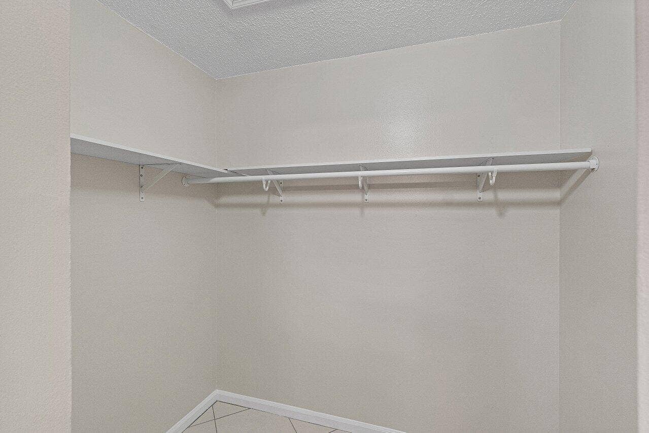 028-462HardwoodPlace-BocaRaton-FL-33431-