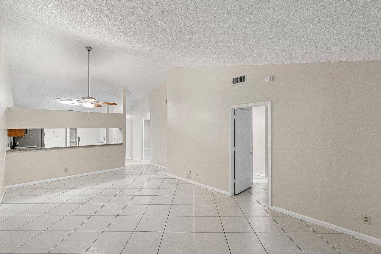 009-462HardwoodPlace-BocaRaton-FL-33431-
