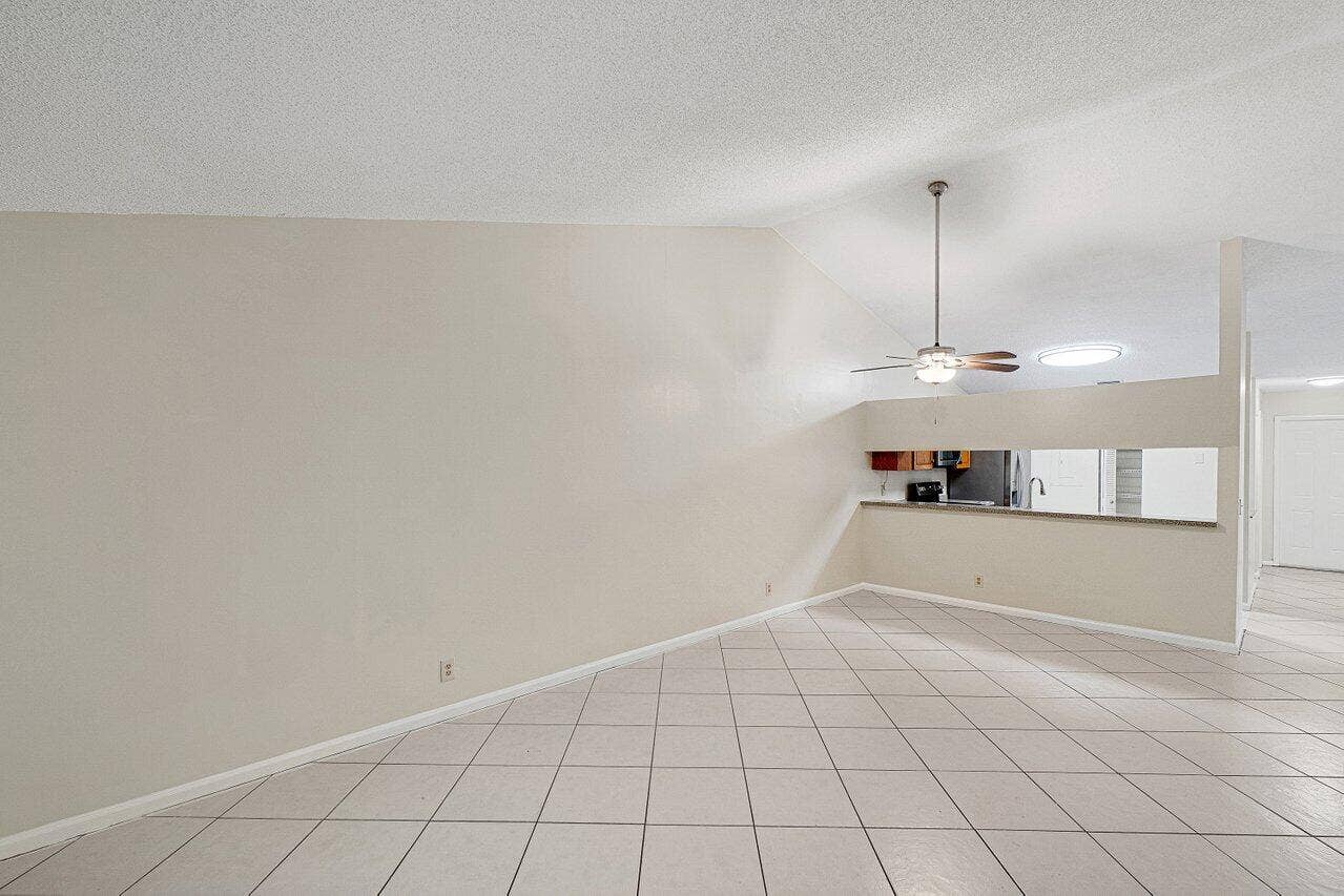 010-462HardwoodPlace-BocaRaton-FL-33431-