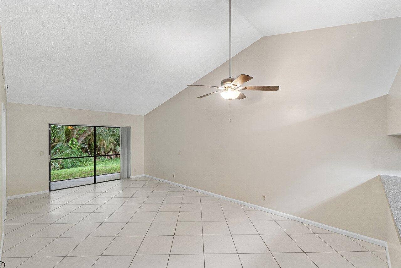 007-462HardwoodPlace-BocaRaton-FL-33431-