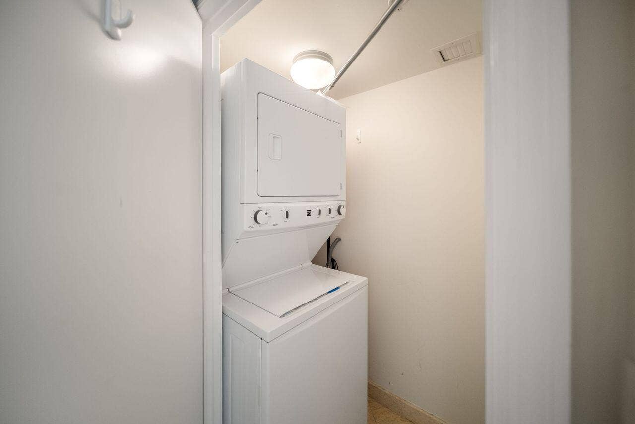 16699 COLLINS Avenue, #3407, Sunny Isles Beach, Sunny Isles Beach, FL 33160 Laundry Room