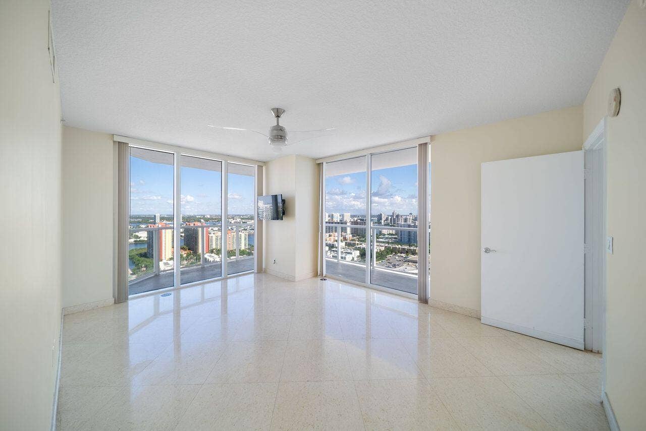 16699 COLLINS Avenue, #3407, Sunny Isles Beach, Sunny Isles Beach, FL 33160 Primary Bedroom