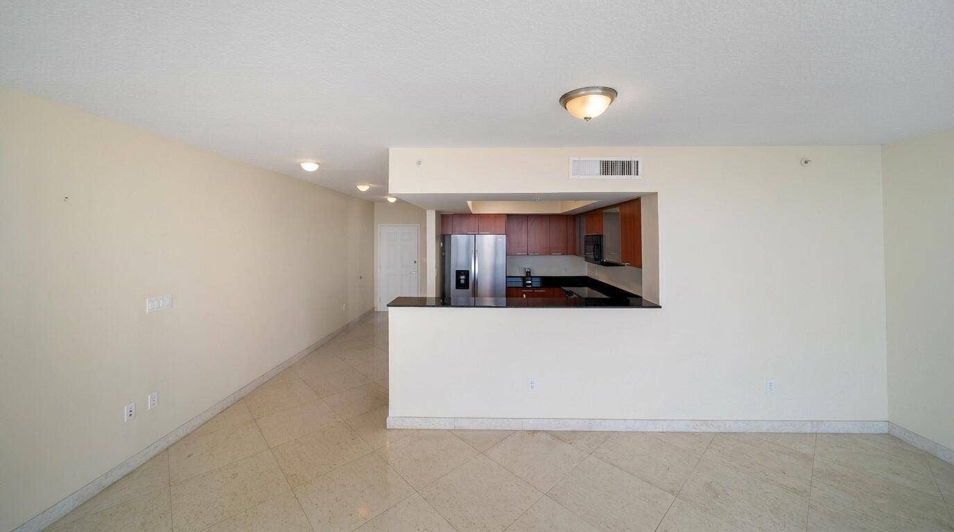 16699 COLLINS Avenue, #3407, Sunny Isles Beach, Sunny Isles Beach, FL 33160 Kitchen