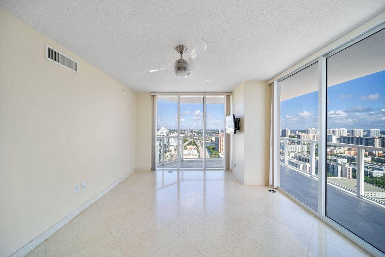 16699 COLLINS Avenue, #3407, Sunny Isles Beach, Sunny Isles Beach, FL 33160 Primary Bedroom