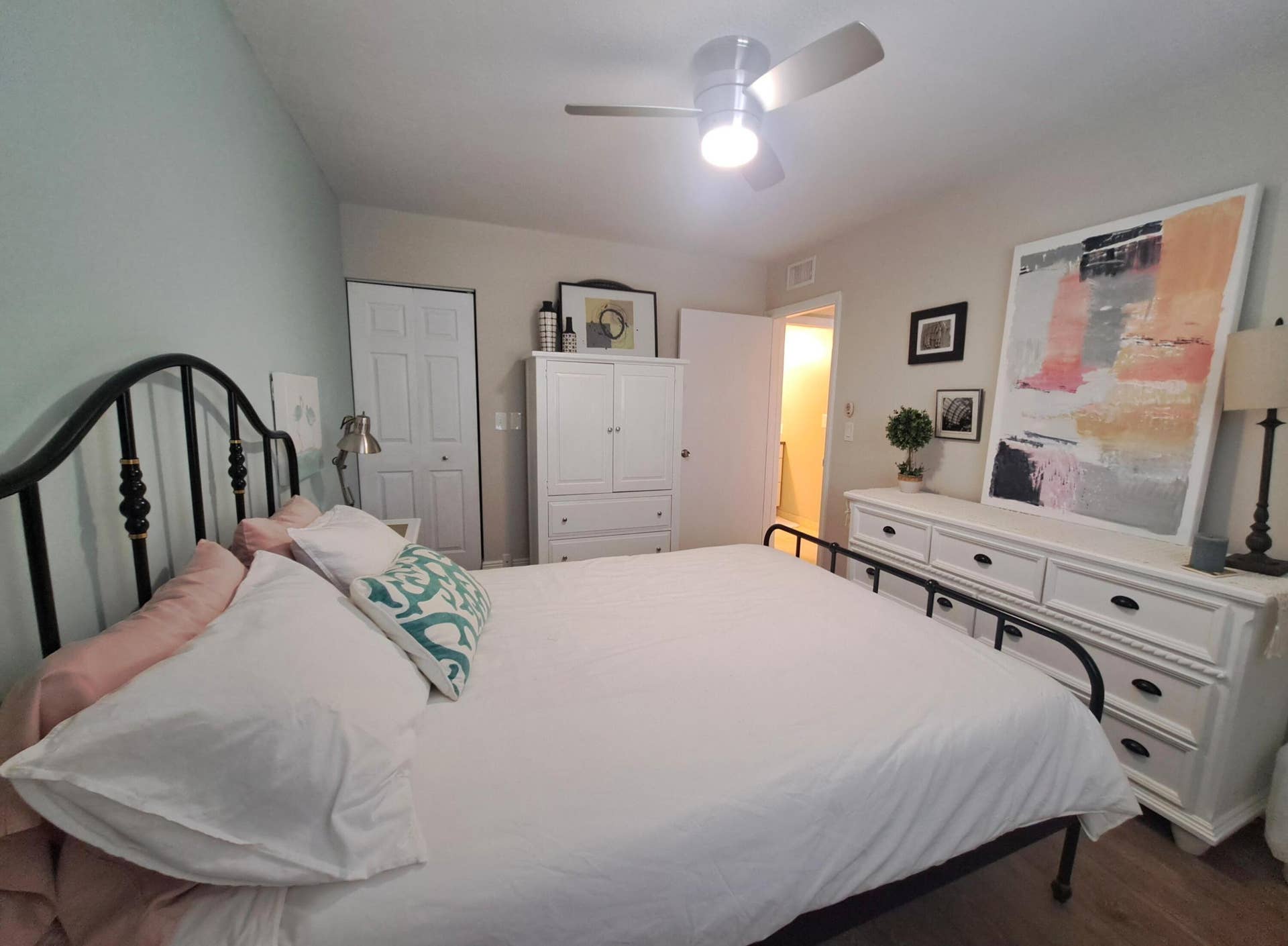 guest bedroom