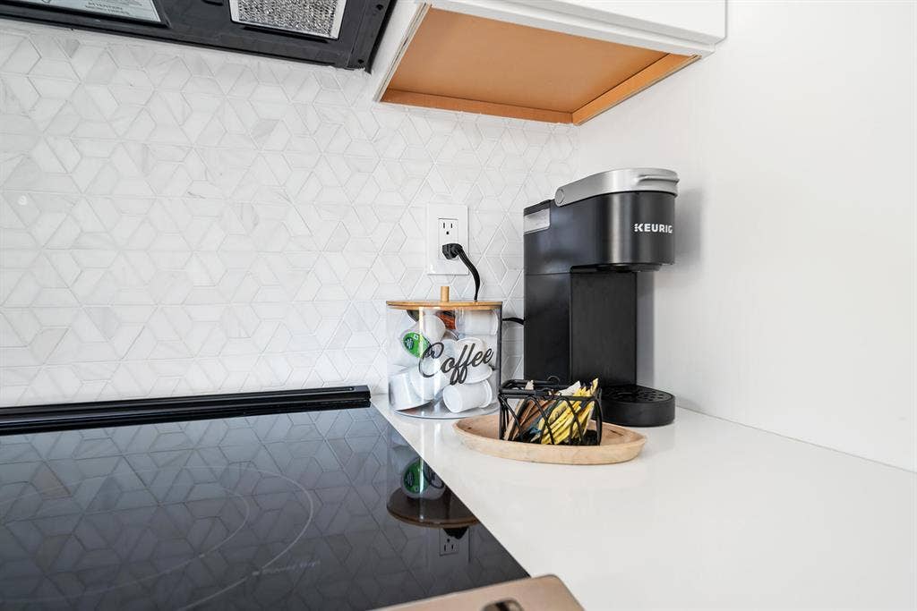 3300 WESTVIEW Avenue, West Palm Beach, FL 33407 Kitchen