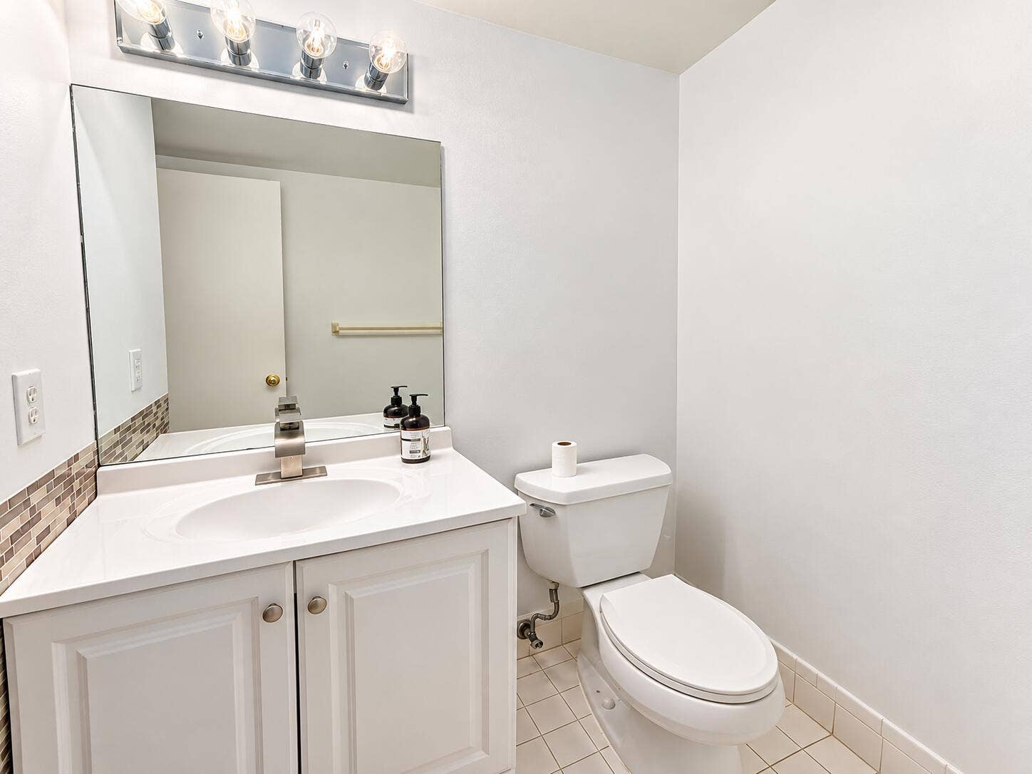 Bright Modern Bathroom Interior