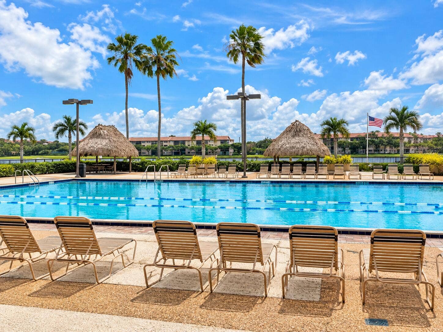 Sunny Lakeside Resort Pool