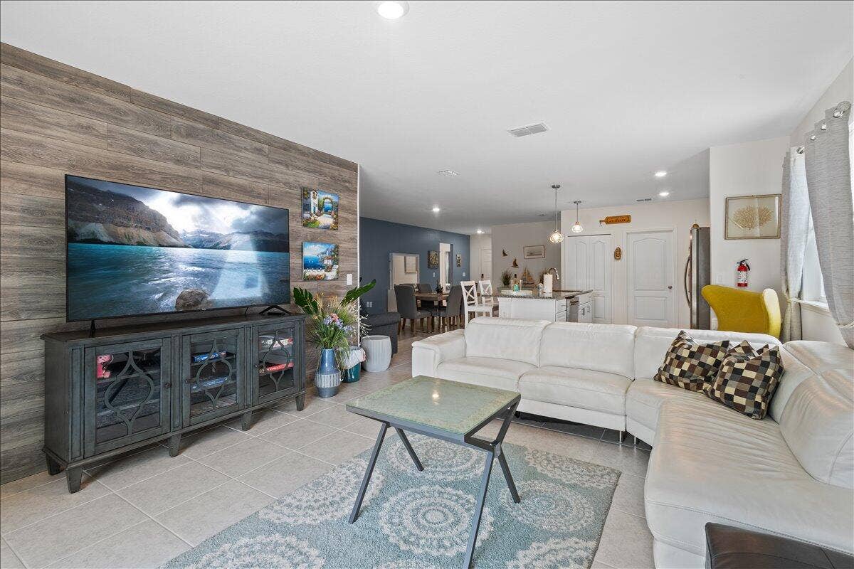 12-Living Room