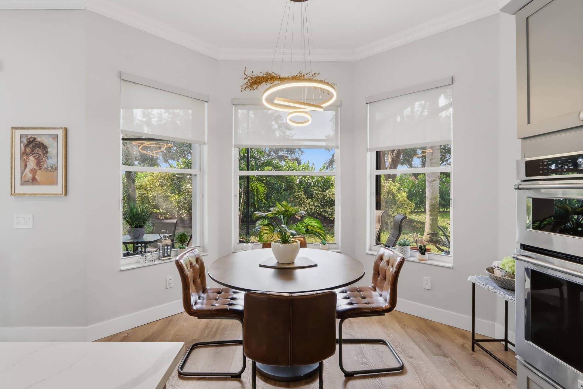 Eat-In Kitchen