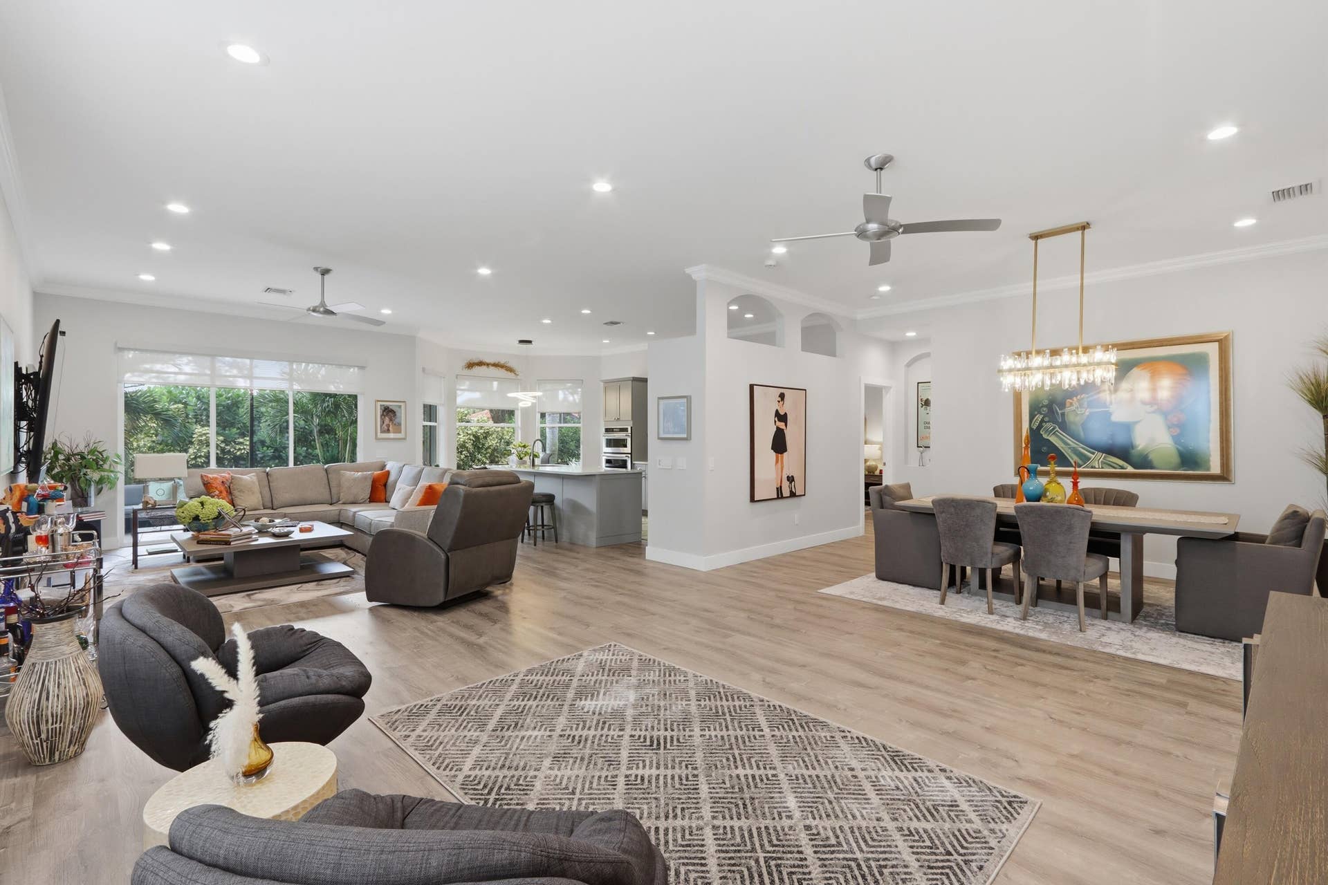 Living Room/Dining Room