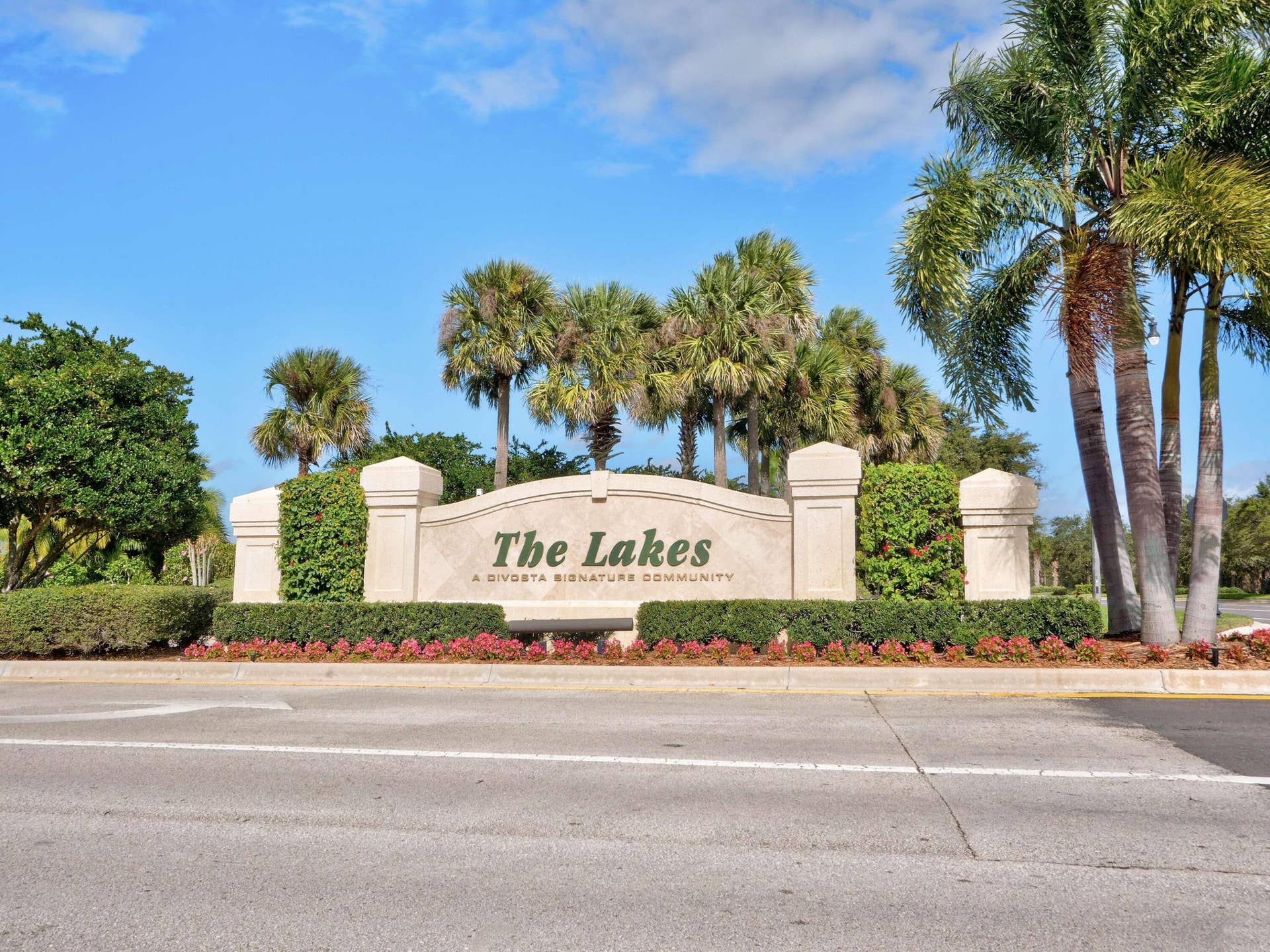 The Lakes Amenities