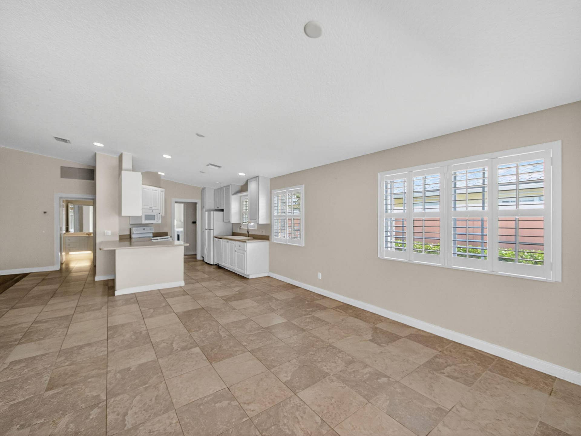 Living/Kitchen