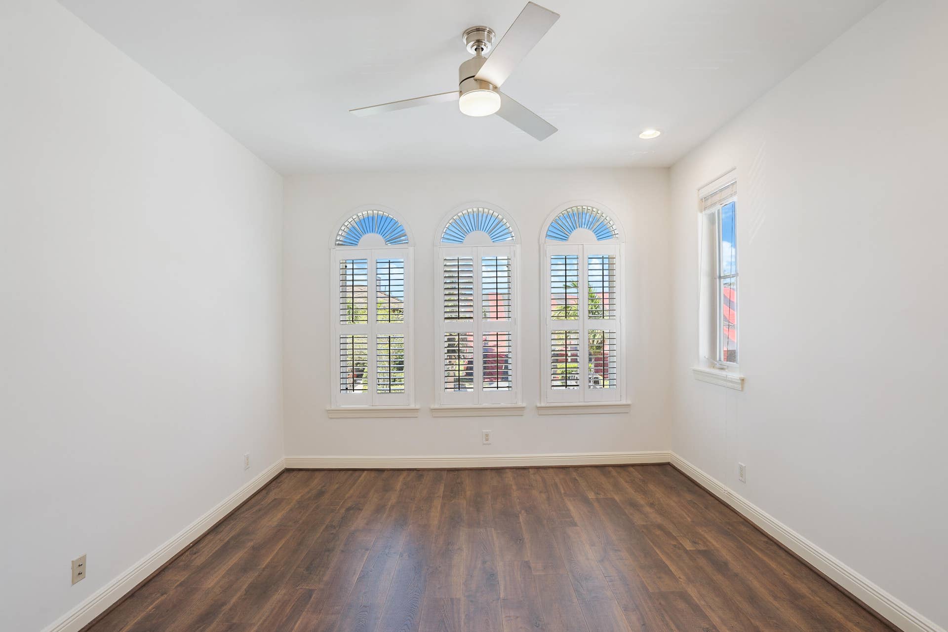 Guest bedroom 2