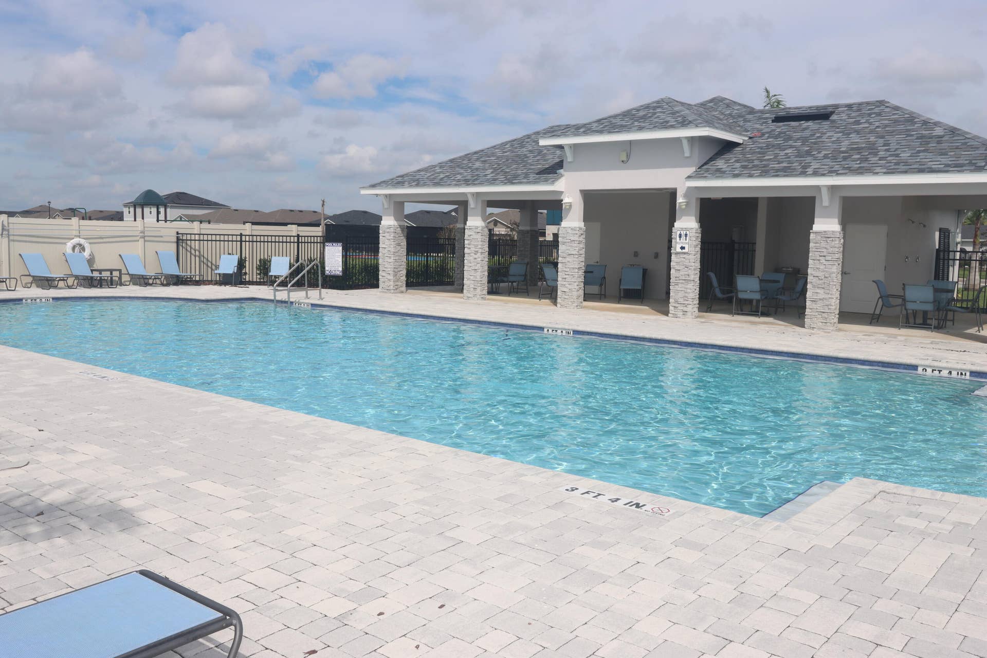 29Community pool