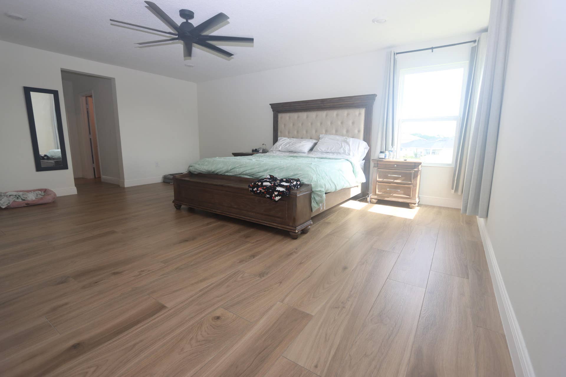 17 Master up bed 1