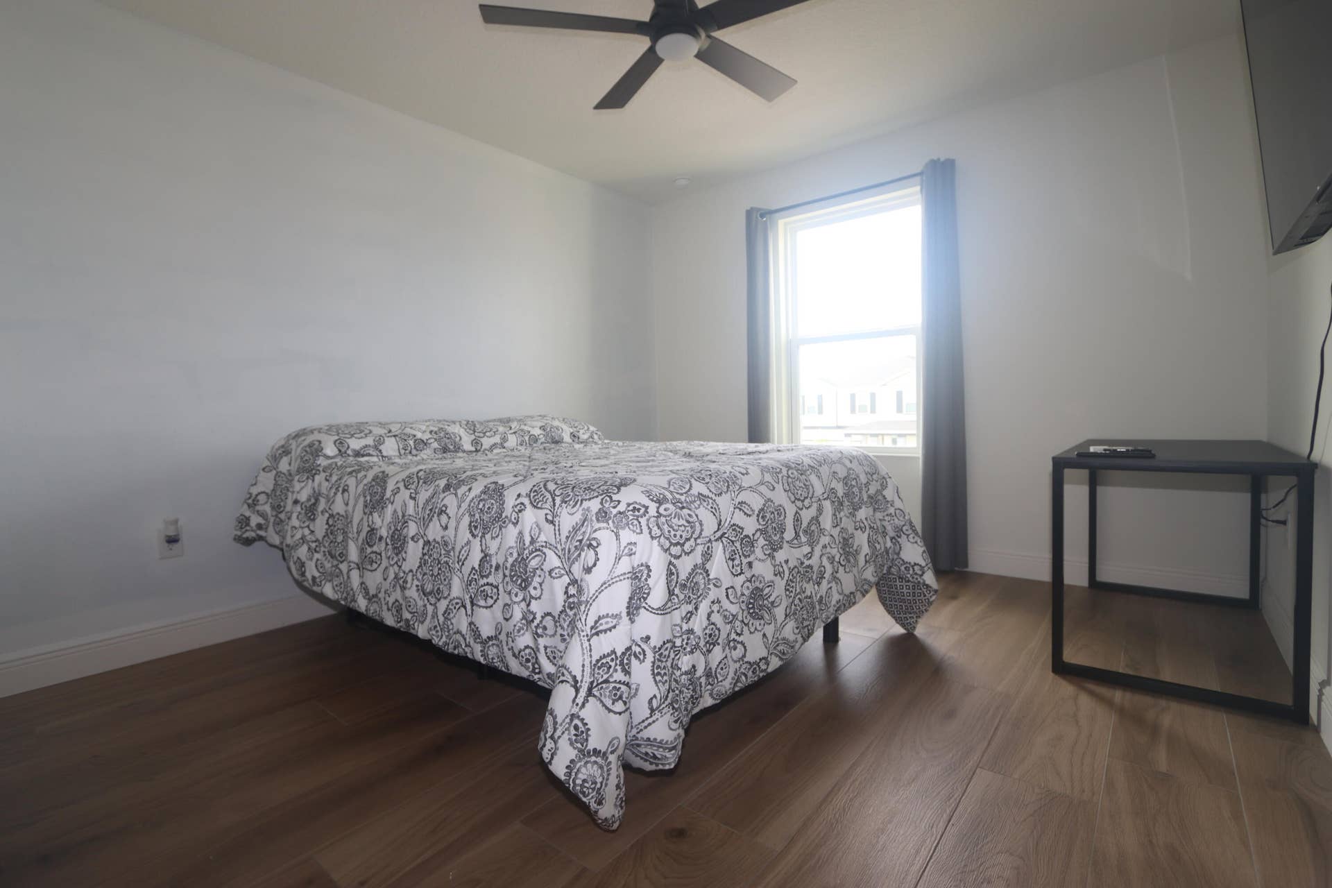 22 up bedroom 3