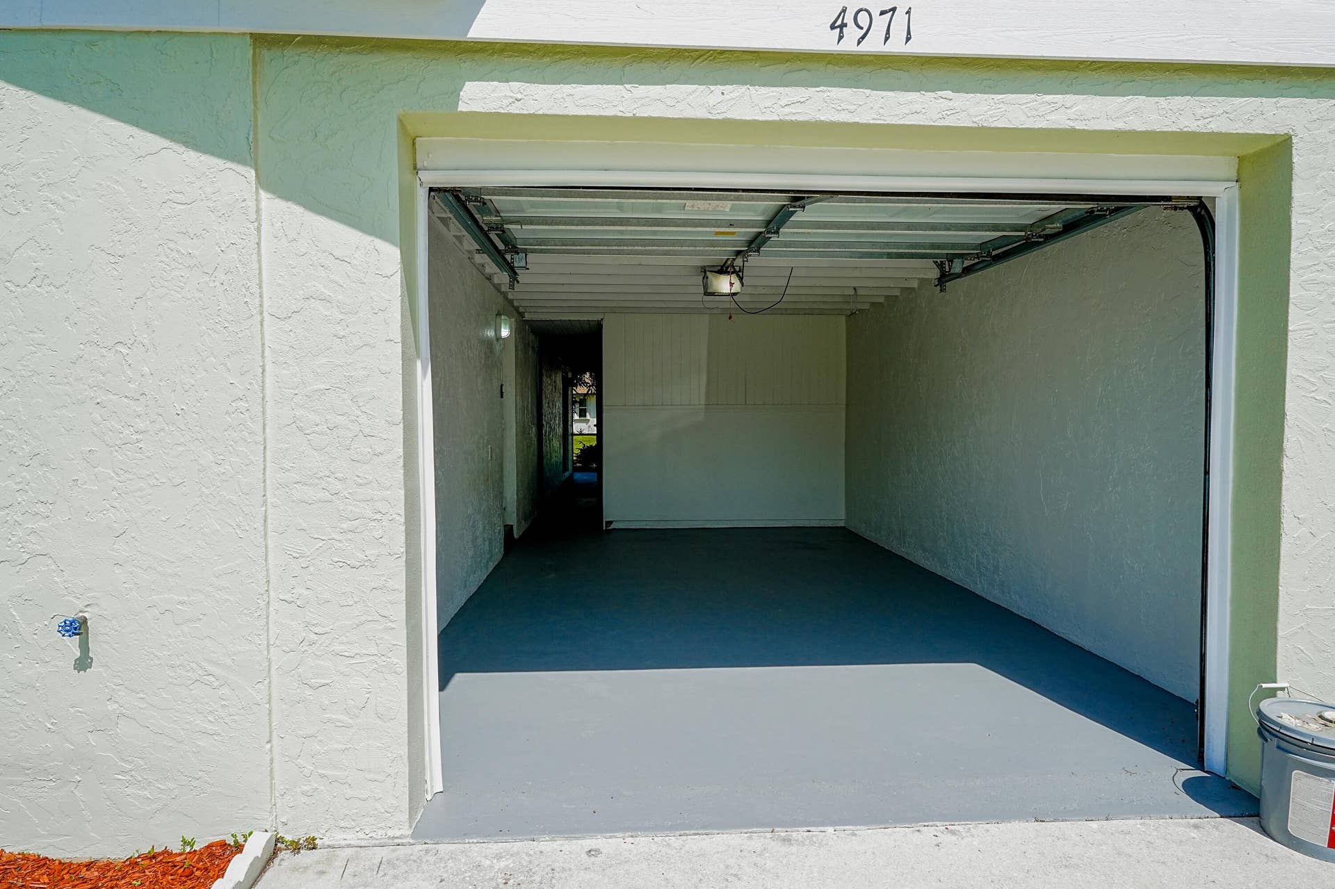 Garage/porch view