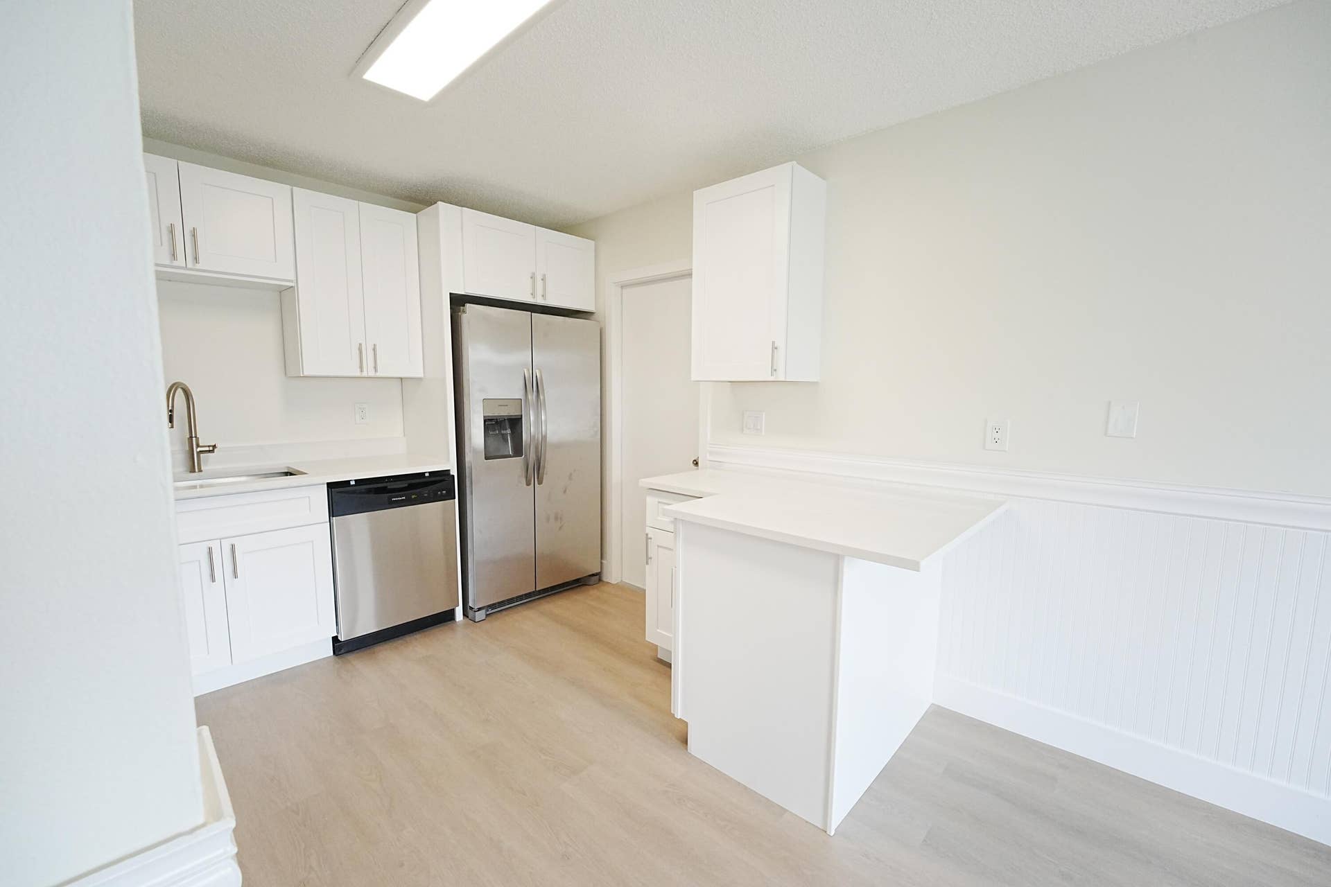 Coffee/breakfast/snack bar with space for 2 stools