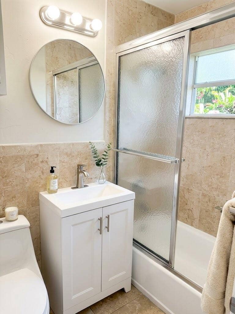 2713 NE 33rd Avenue, #2, Fort Lauderdale, FL 33308 Master Bath