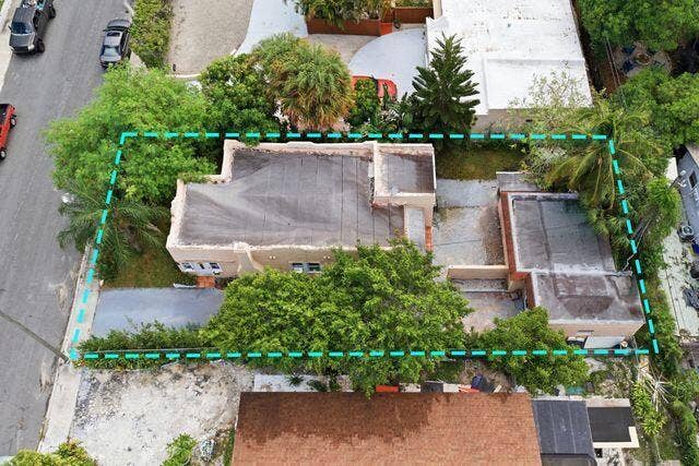 810 MCINTOSH Street, West Palm Beach, FL 33405 640x427-5