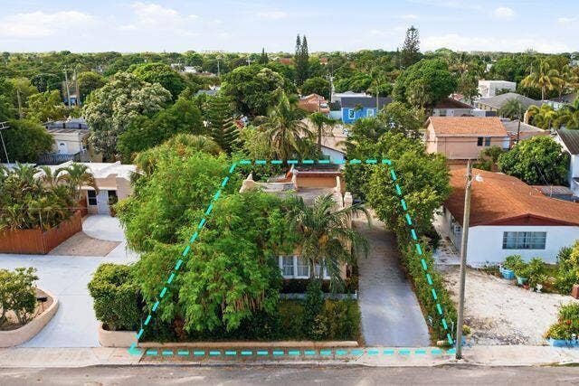 810 MCINTOSH Street, West Palm Beach, FL 33405 640x427-3