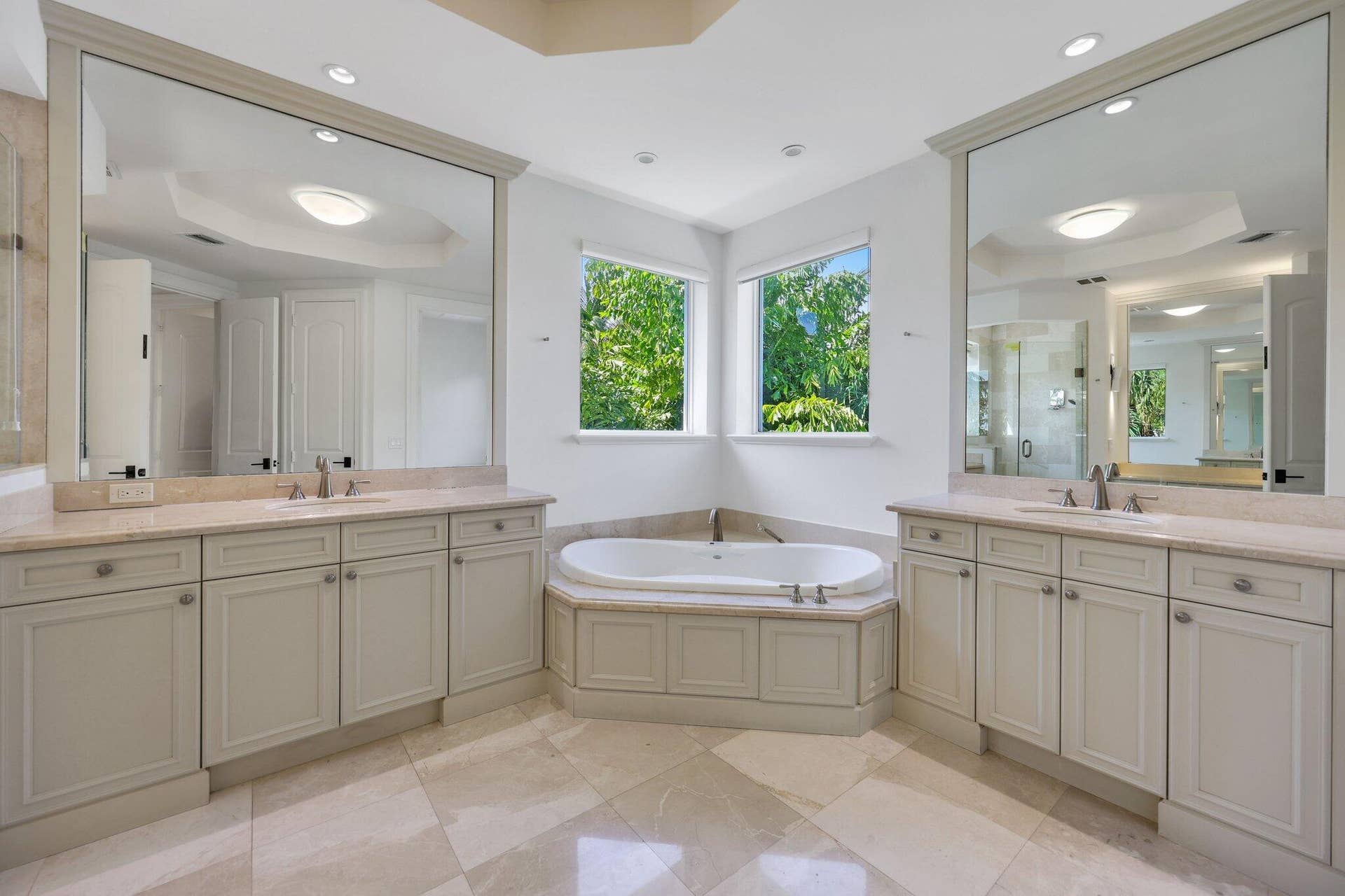 755 W Fern Drive, Boca Raton, FL 33432 Primary Bathroom