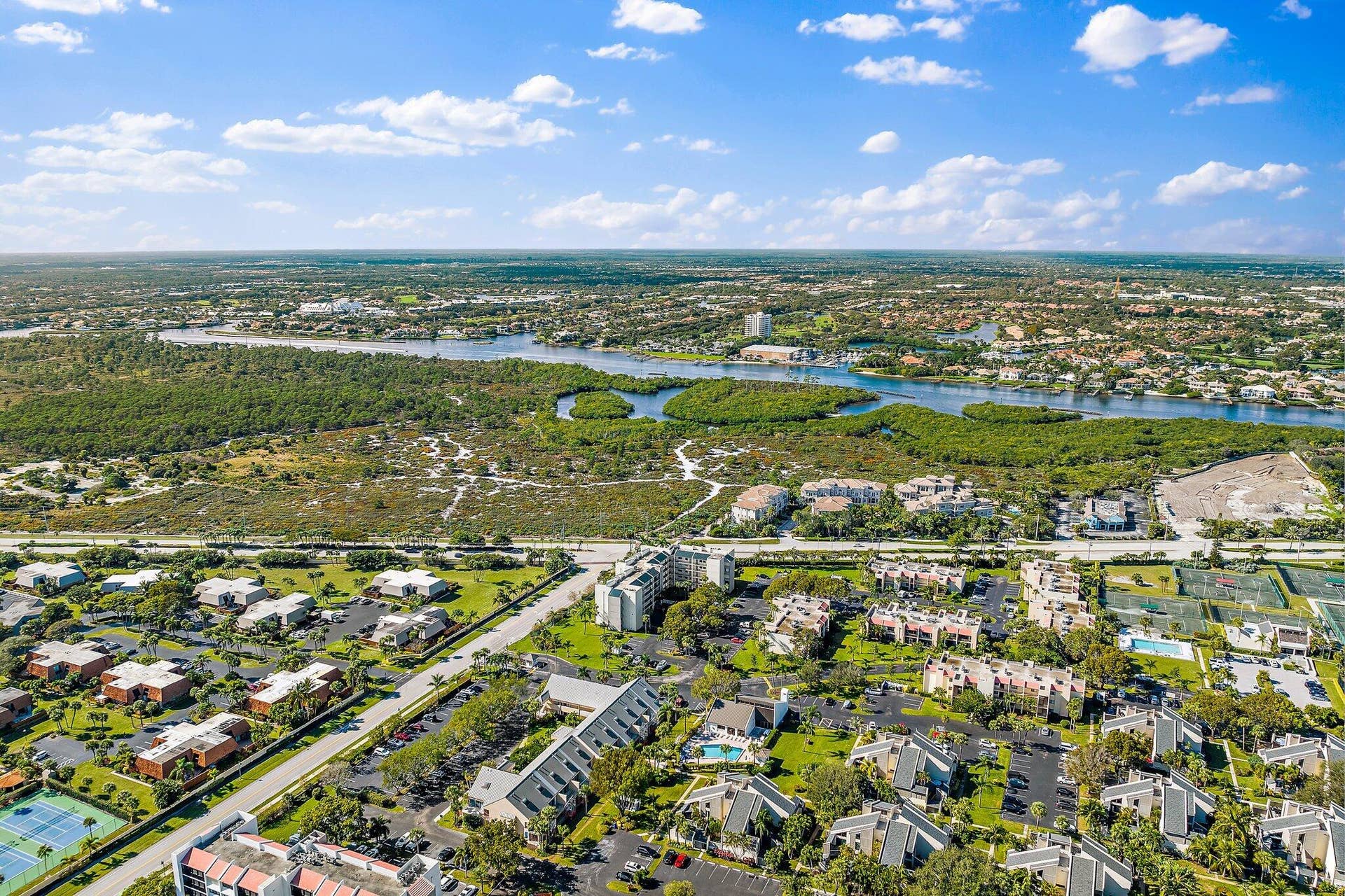 023-1605US1NM1103-Jupiter-FL-SMALL