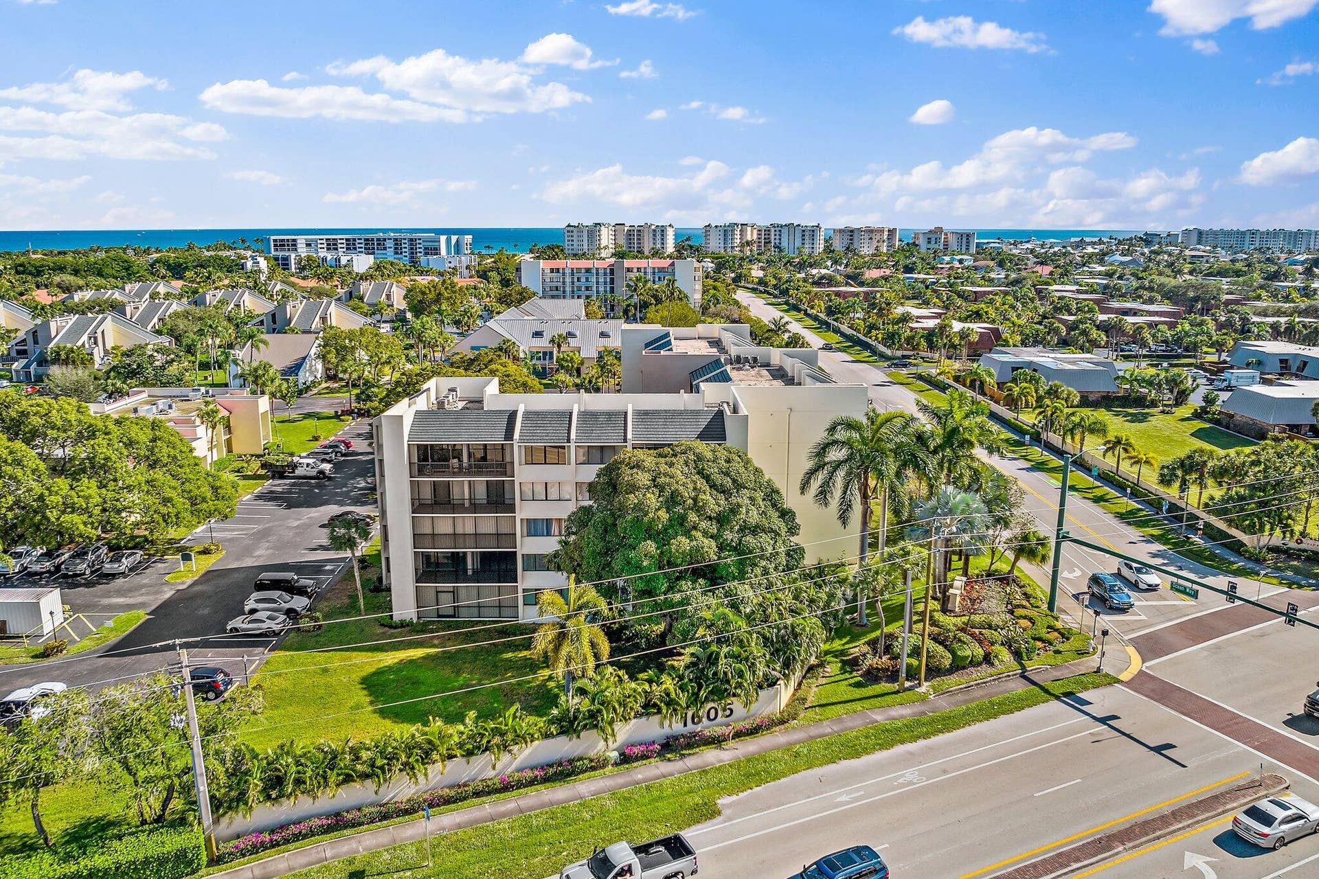 008-1605US1NM1103-Jupiter-FL-SMALL