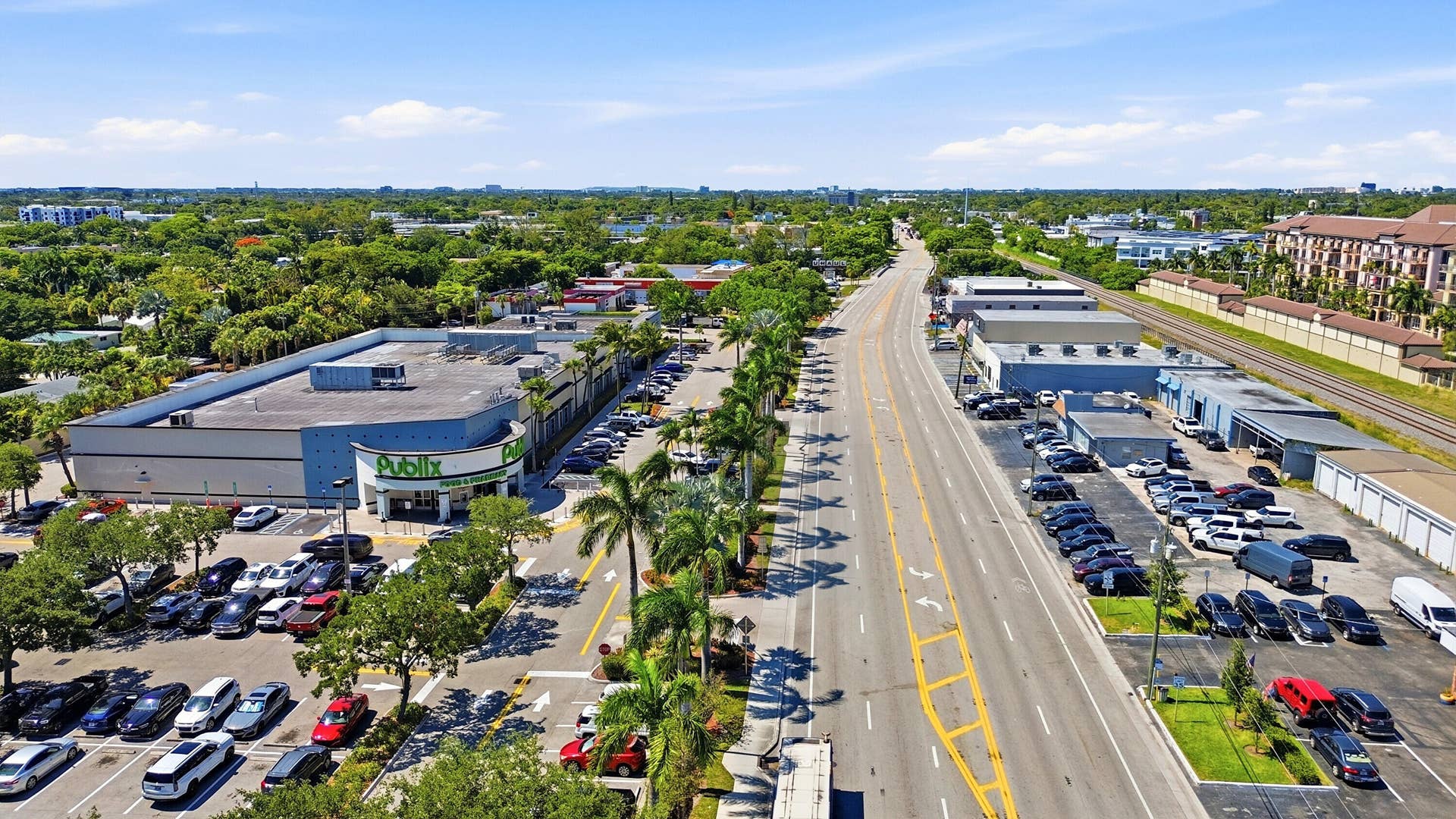 2655 NE 8th Avenue, #Apt 210, Wilton Manors, FL 33334 Publix a few short blocks away