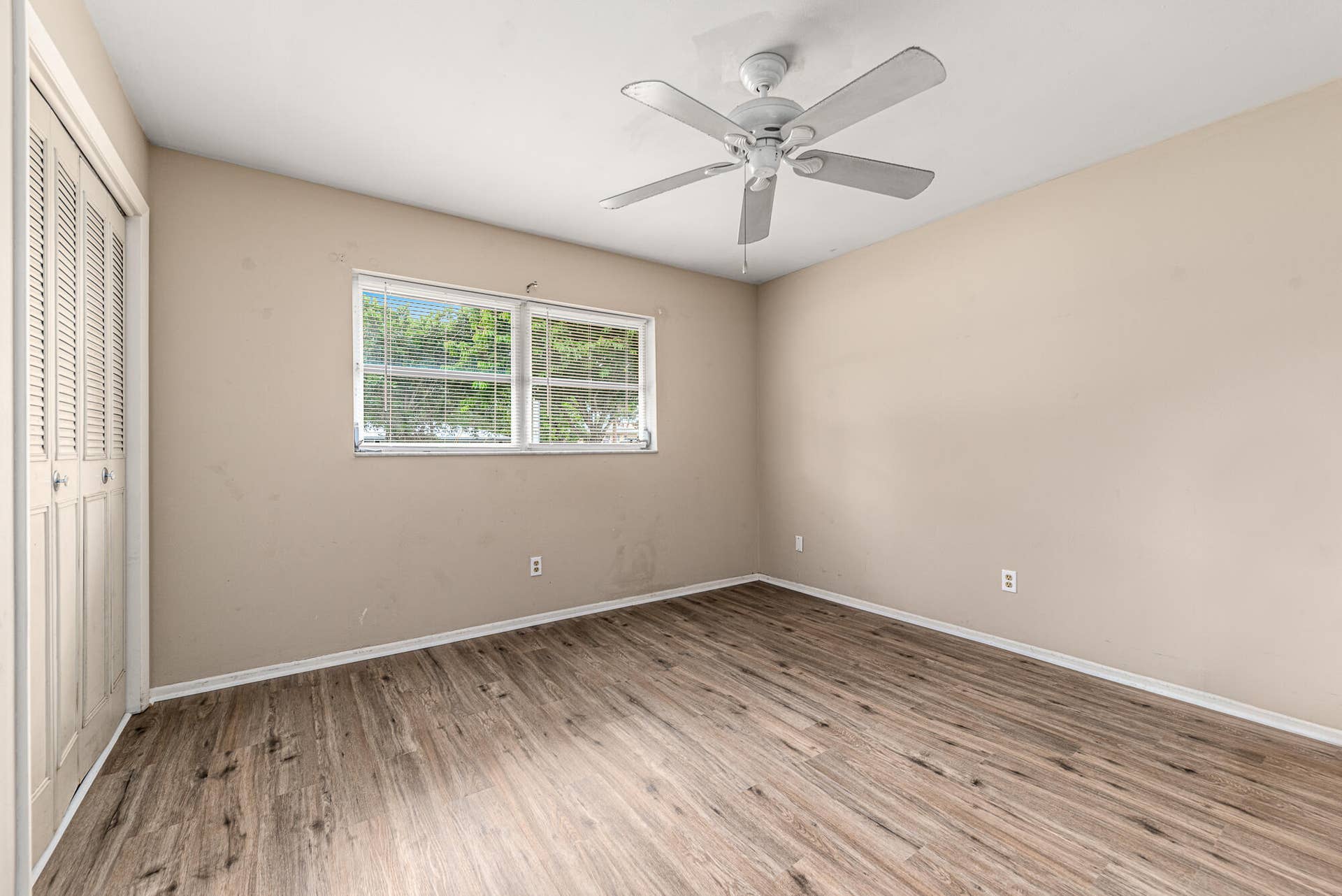 925 SE Osceola St, Stuart, FL 34994-11