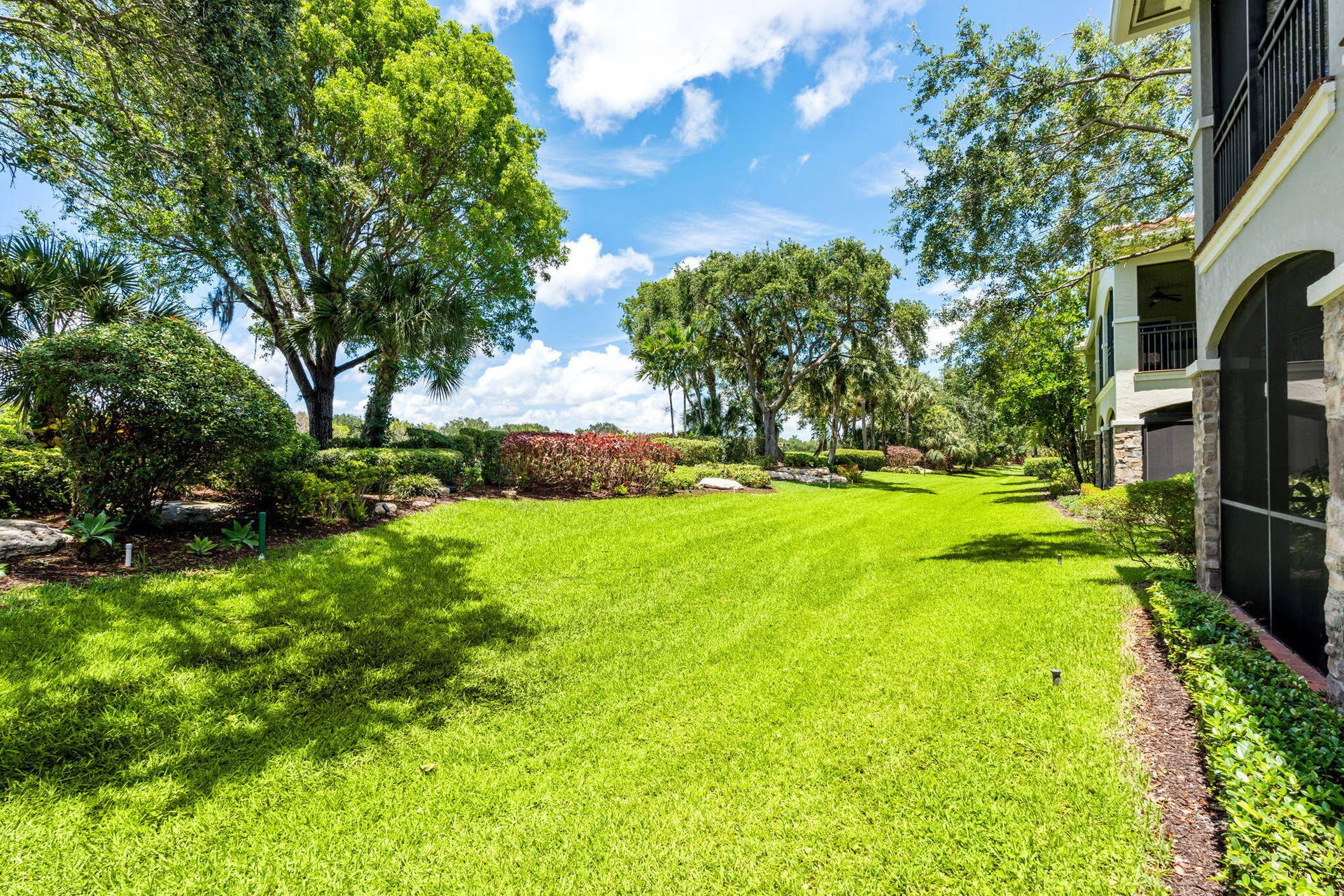 40-web-or-mls-A7406892