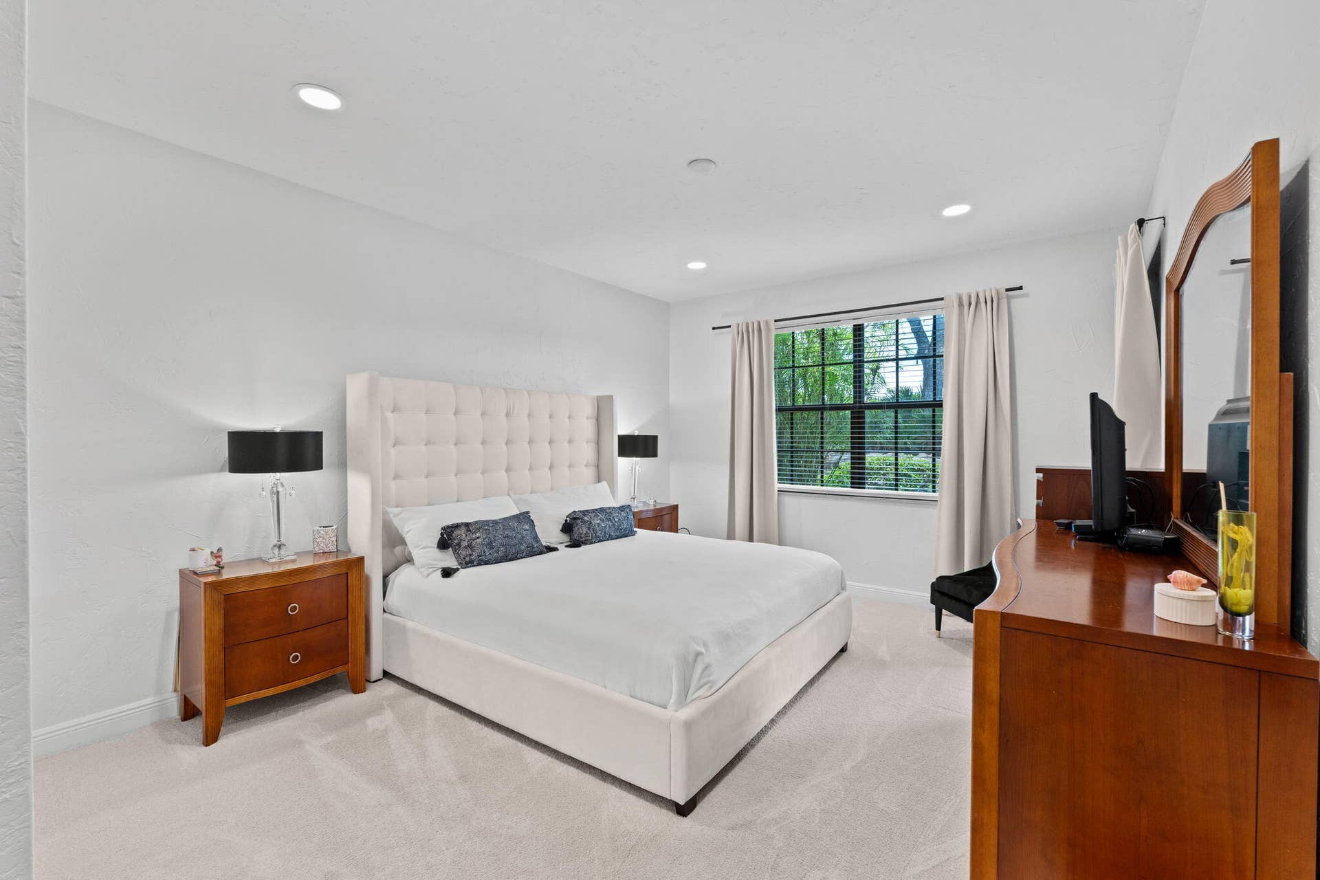 23-web-or-mls-A7406790
