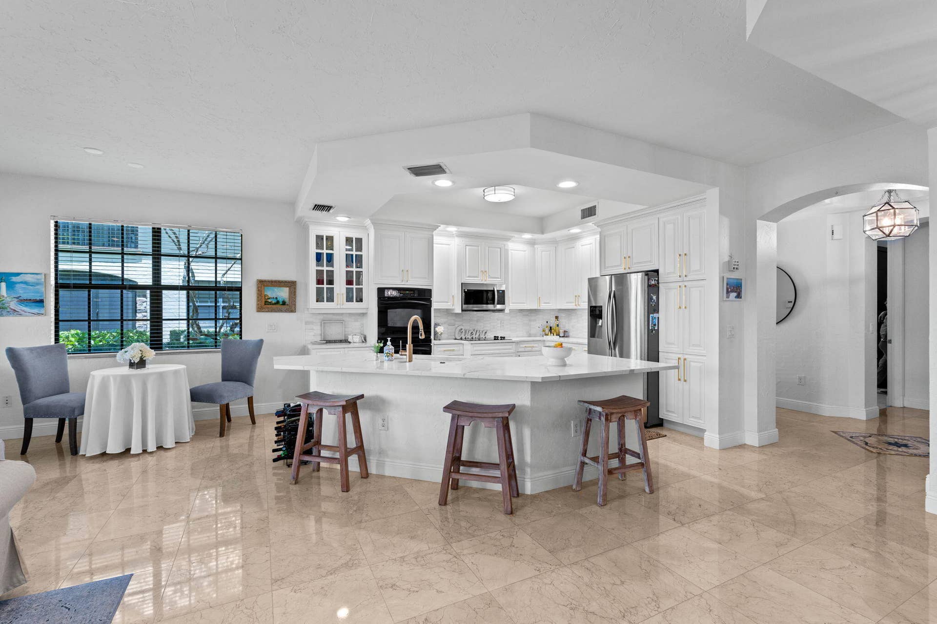 5-web-or-mls-A7406838