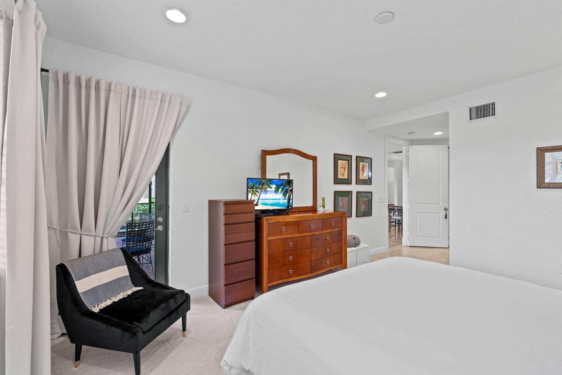 25-web-or-mls-A7406810