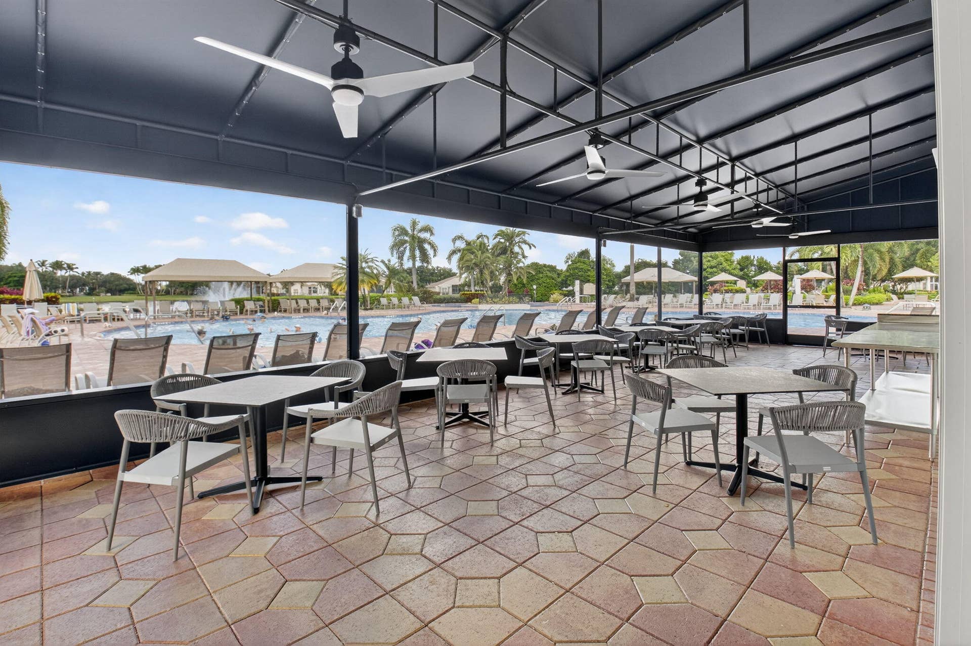 CAFE-OUTDOOR DINING