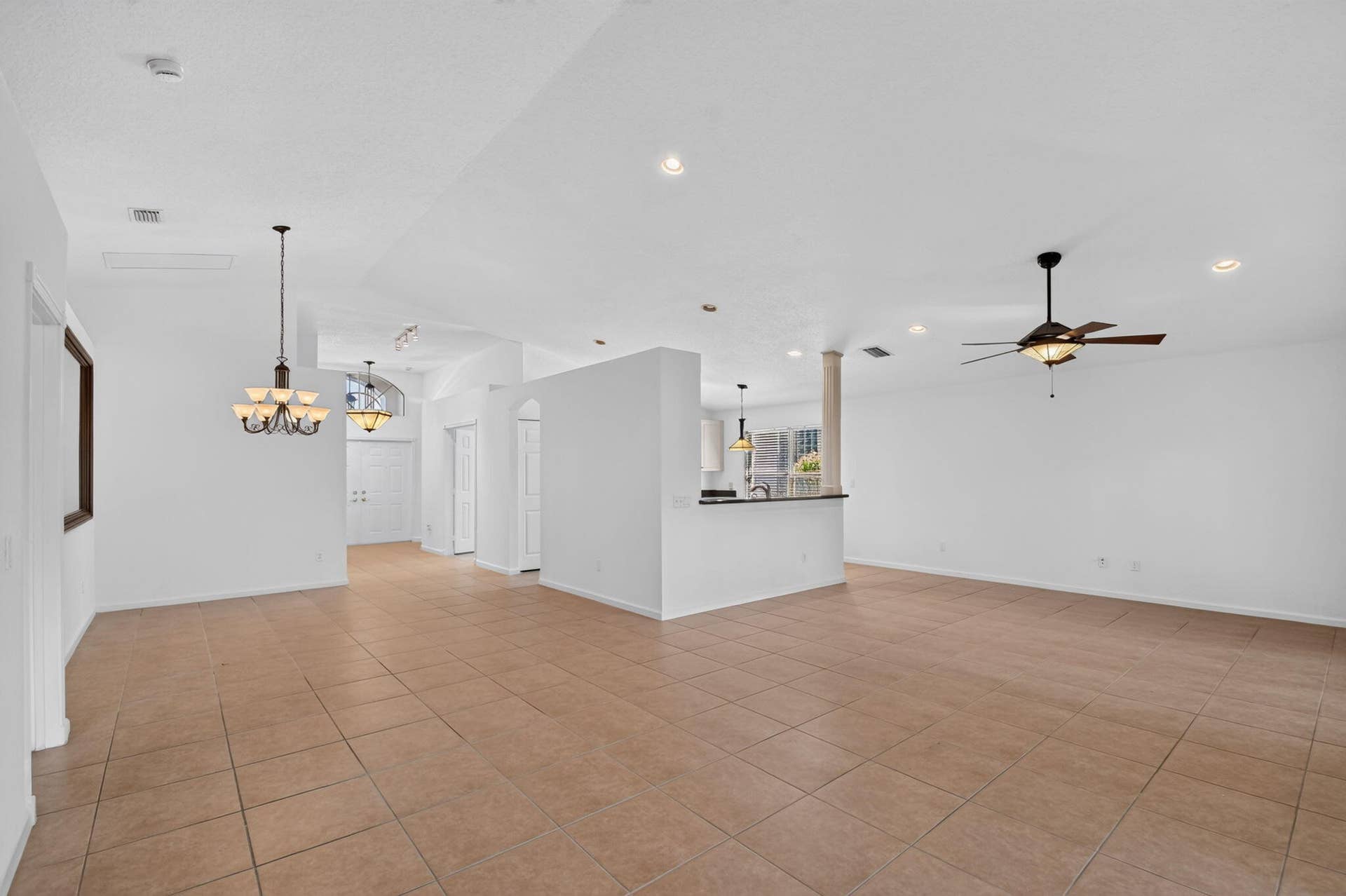 KITCHEN/FAMILY ROOM/GREAT ROOM