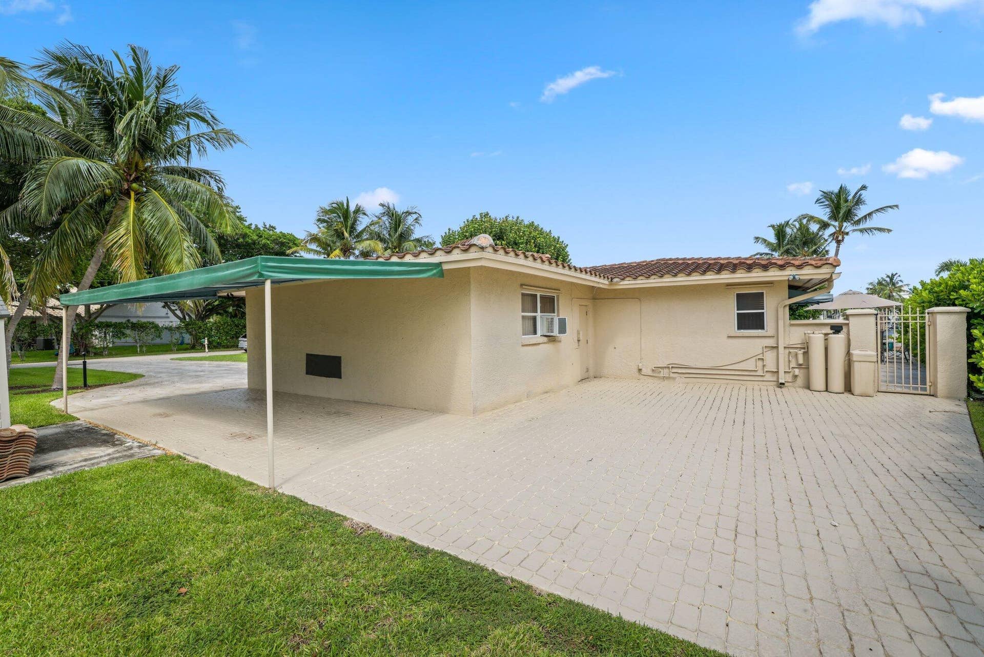 910 Banyan Drive, Delray Beach, FL 33483 910 Banyan Drive - 28.jpg-SMALL